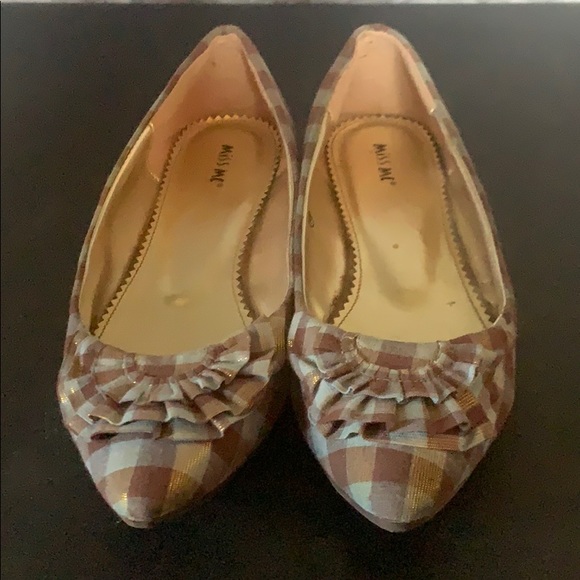 Miss Me Plaid Flats - Picture 1 of 6